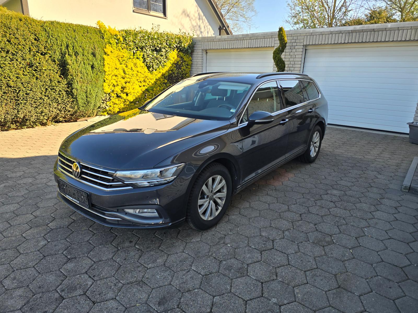 Volkswagen Passat Variant Business  200PS