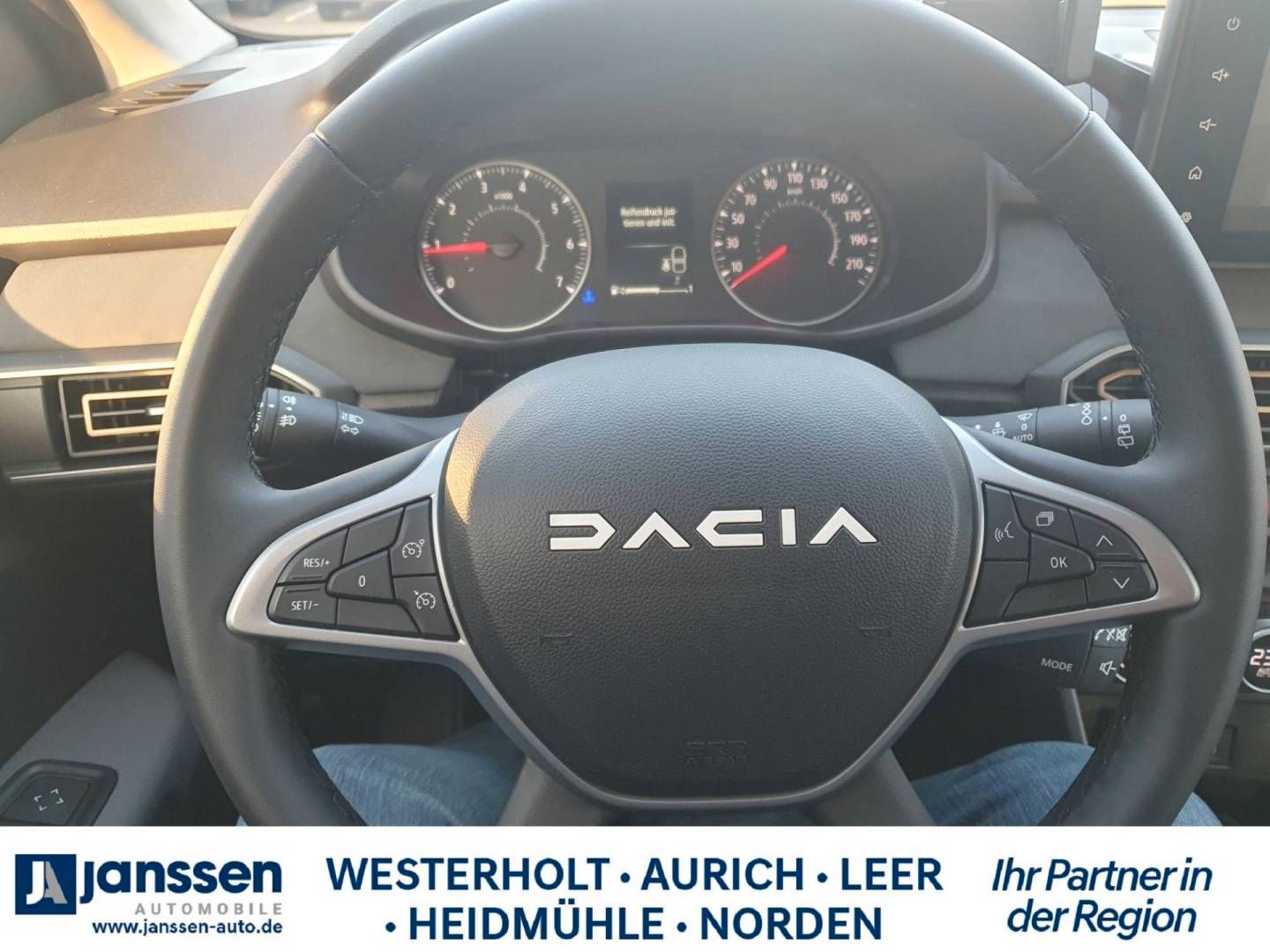 Fahrzeugabbildung Dacia Sandero Stepway Extreme+ TCe 110