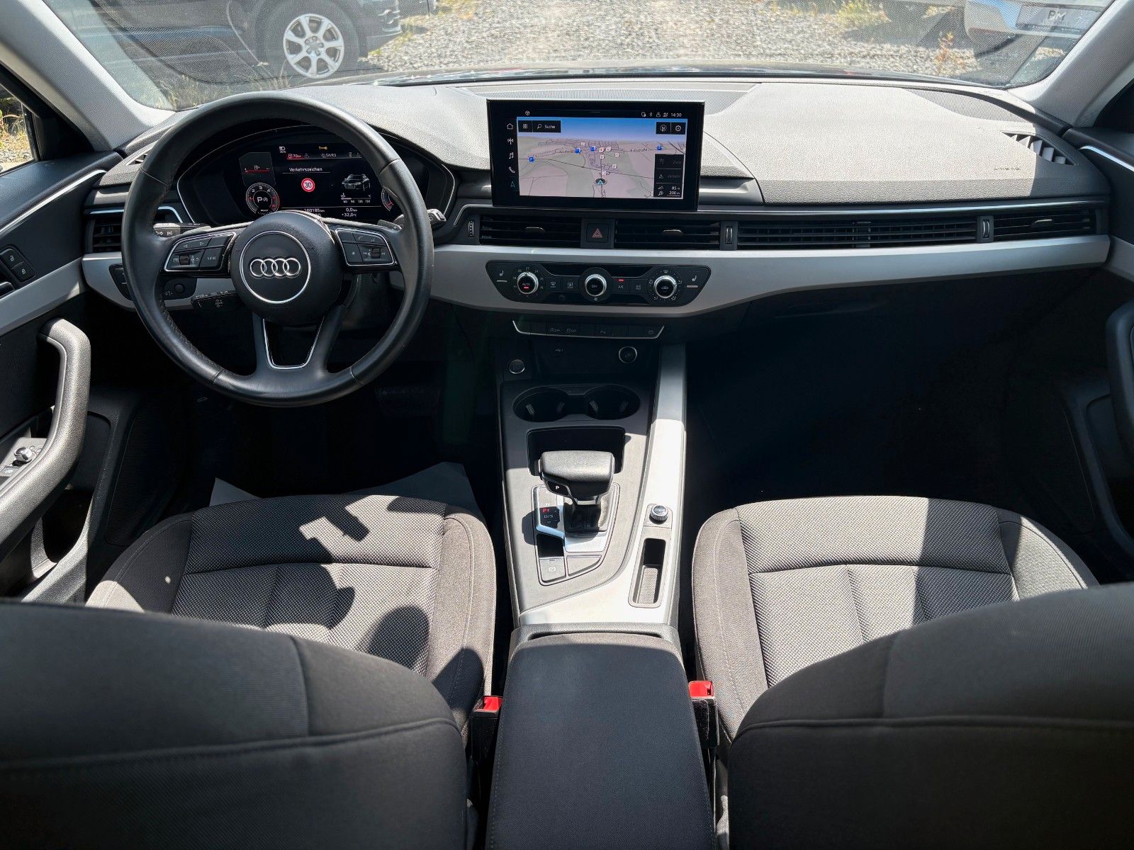 Fahrzeugabbildung Audi A4 Avant 35 TDI advanced Aut Navi LED AHK Kamera