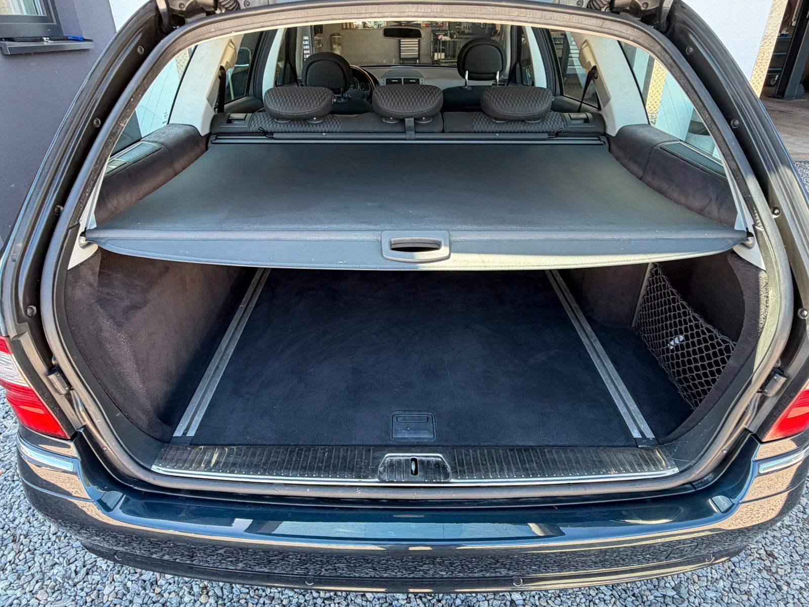Mercedes-Benz E280 2005 — photo 17
