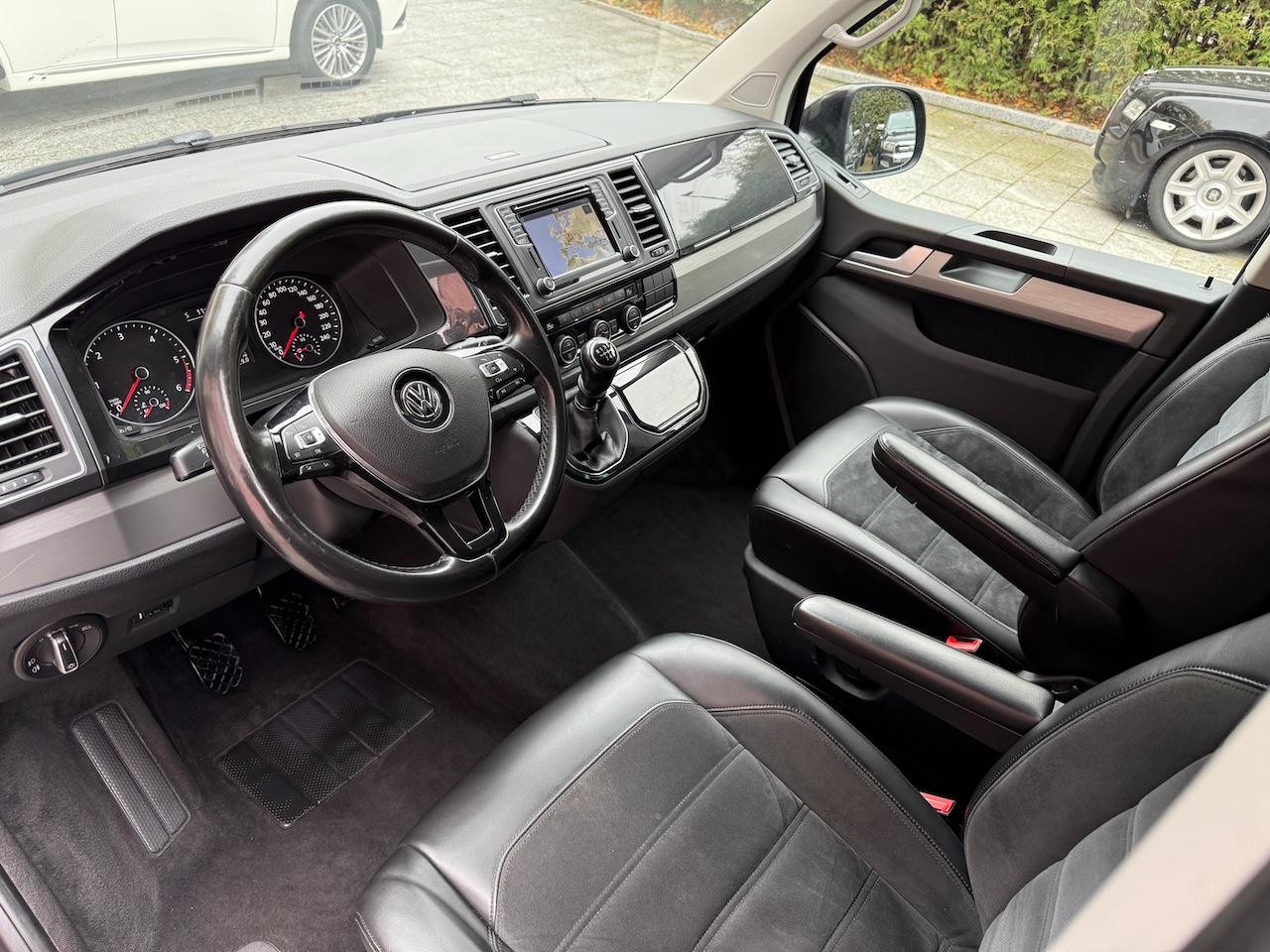 Volkswagen T6 Multivan 2.0 TDI | 204 ch | BVM | 7 places | Alcantara | Régulateur adaptatif | Caméra de recul | Chauffage stationnaire