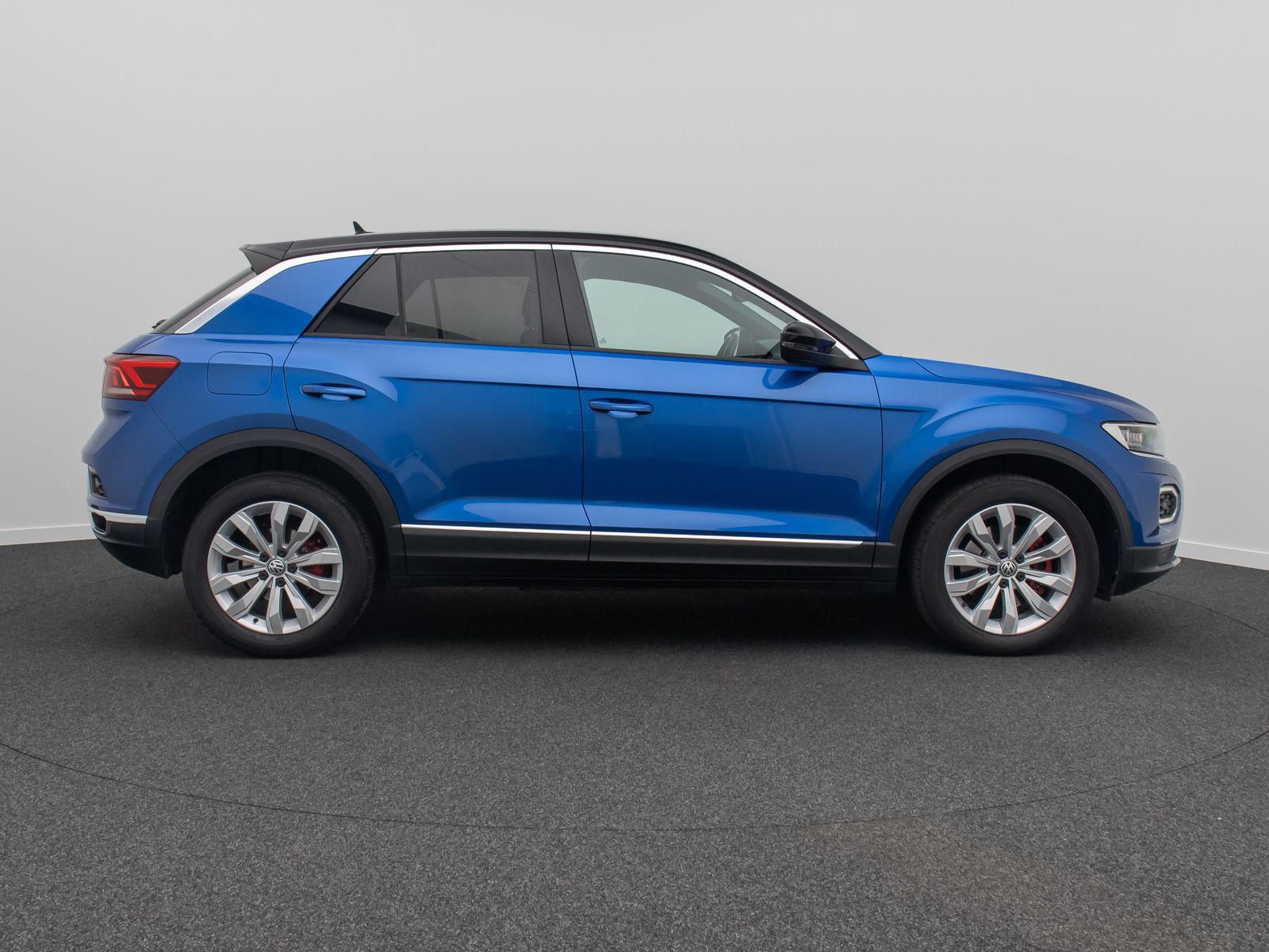 Fahrzeugabbildung Volkswagen T-Roc Sport 4Motion ACC Navi PDC AppleCar HiFi A