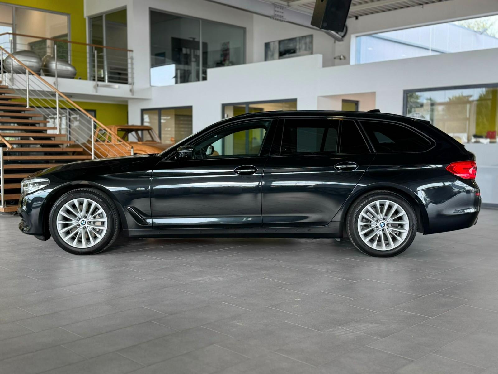 BMW 530d xDrive Sport Line*Pano*Luft*HuD*DisplayKey*