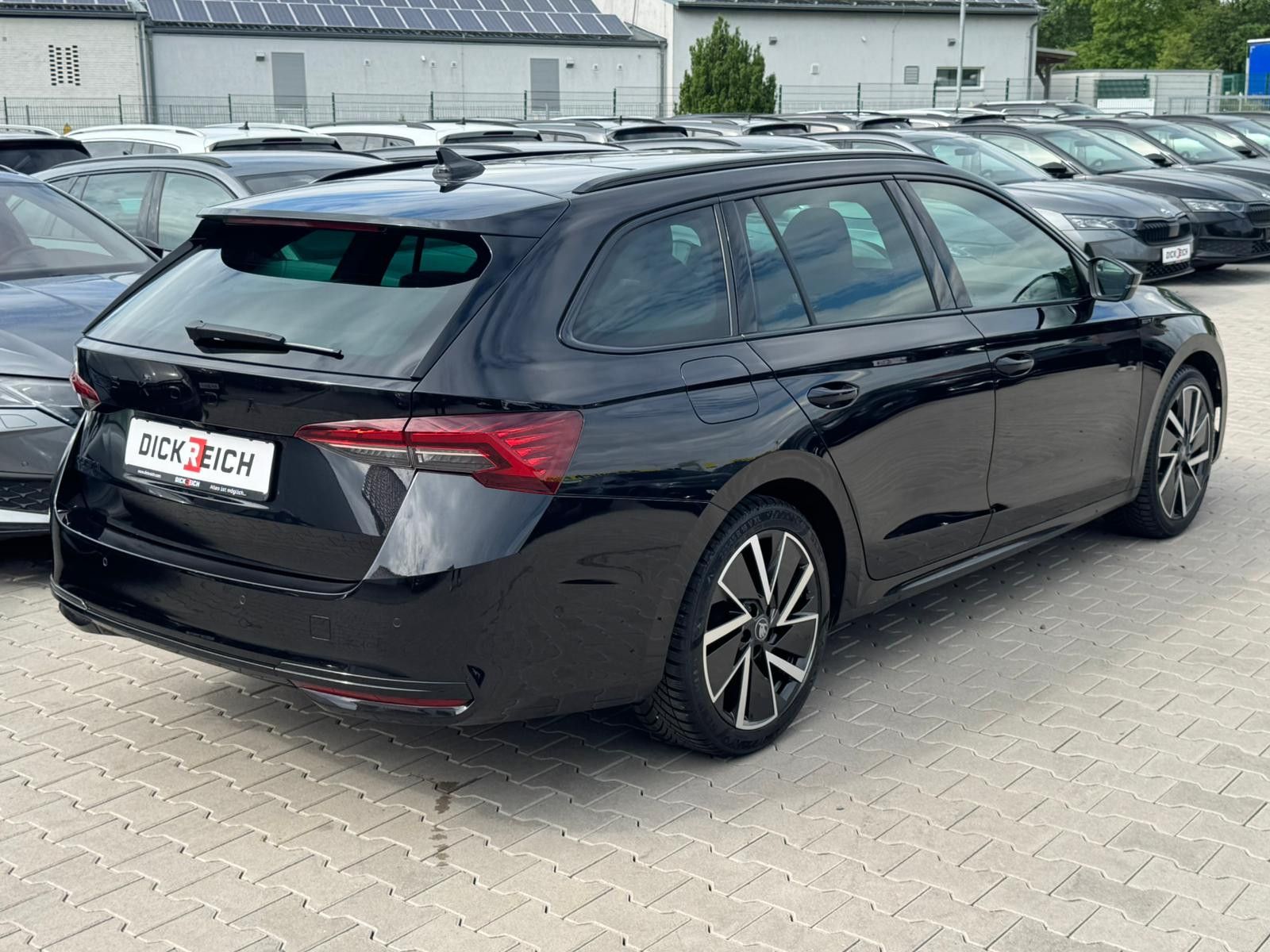 Fahrzeugabbildung SKODA Octavia 2.0 DSG Sportline MATRIX*PANO*CANT.*5J.G
