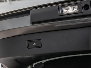 Ford Capri RWD Premium Digi Cockpit Navi Memorysi LED