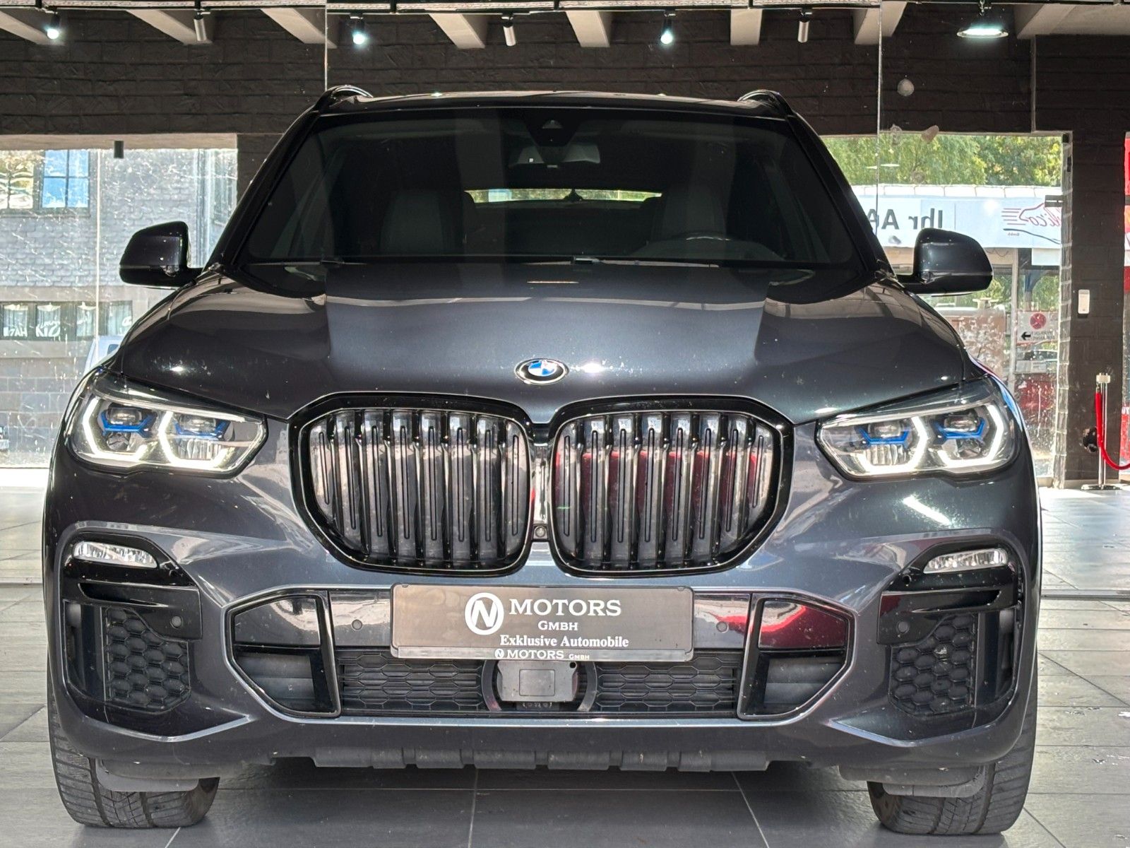 Fahrzeugabbildung BMW X5 xDrive 45e *M-Packet*HUD*360°Kam*Keyless