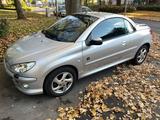 Peugeot 206 cc. Cabrio Sehr gute Zustand. - Peugeot 206 in Bochum