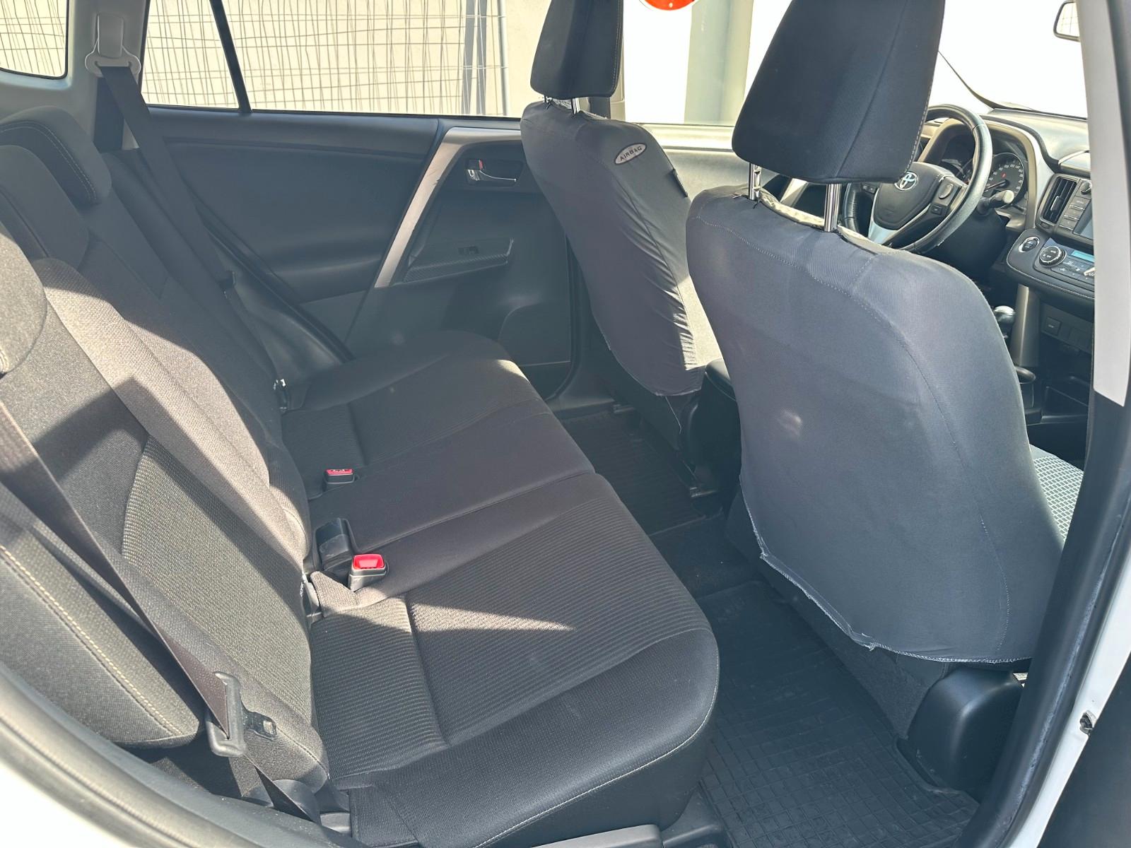 TOYOTA RAV4 - 2.0D -  4X4 - ATTELAGE - 124 CV -BVM