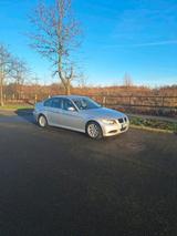 BMW E90 318i - BMW 318 aus 2007: 318i