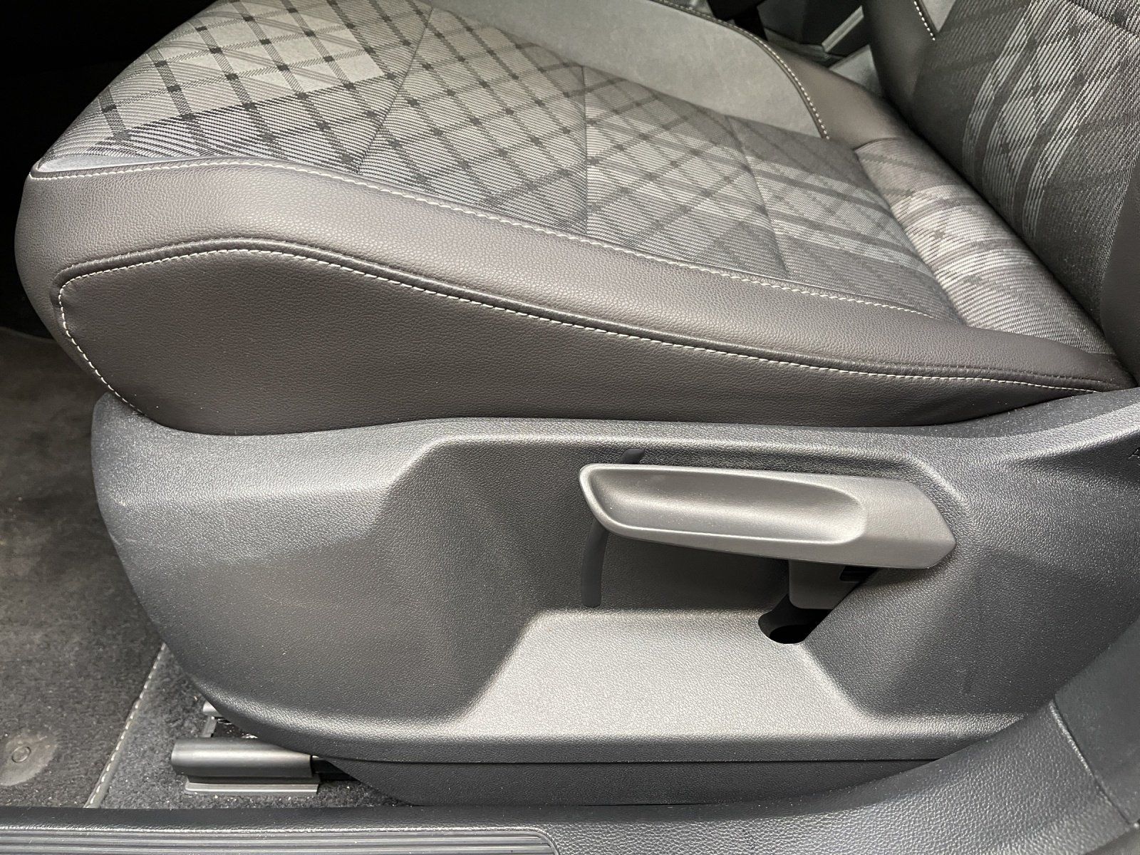 Volkswagen T-Roc - Bild 10