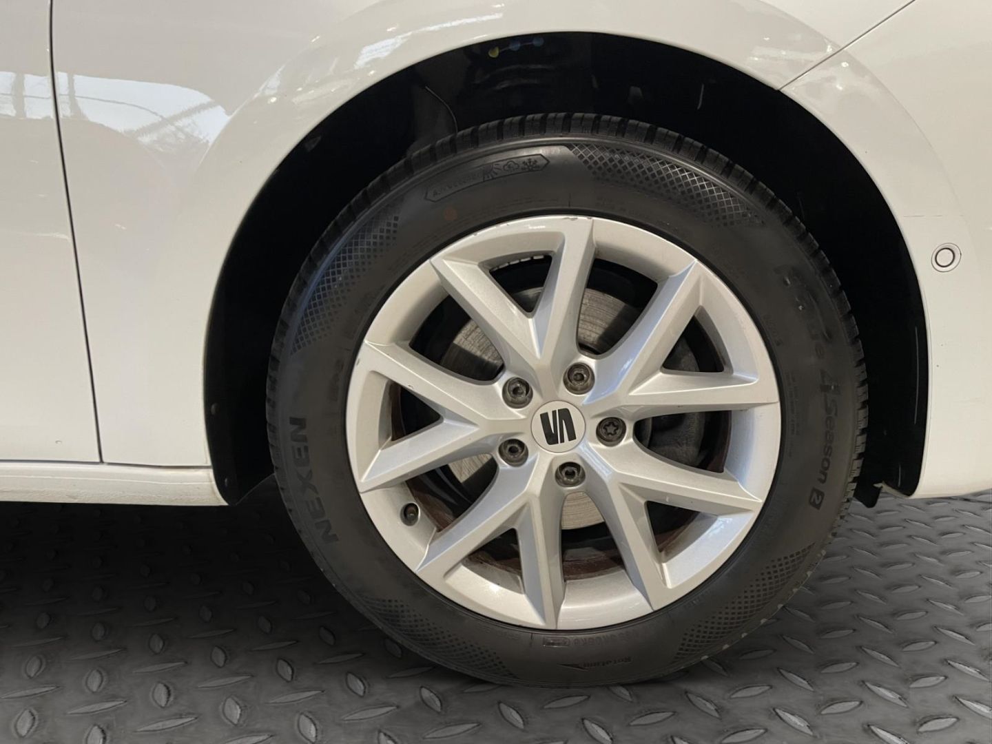 Fahrzeugabbildung SEAT Leon Sportstourer Style 1.5 TSI EU6d