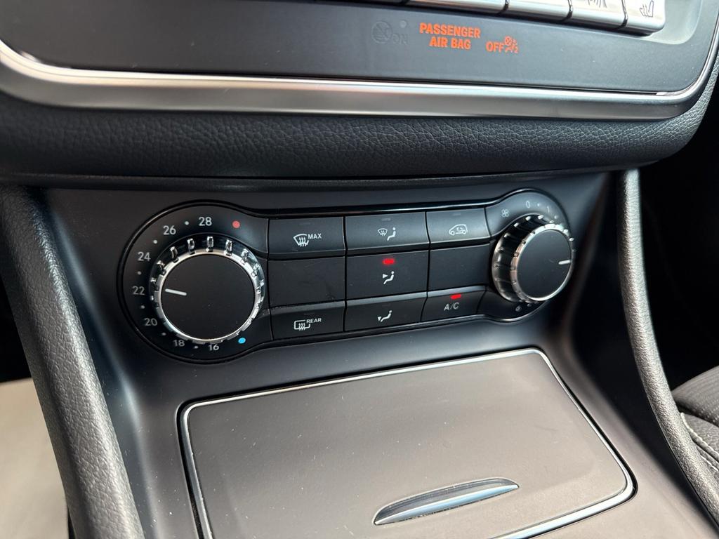 Mercedes-Benz GLA 180