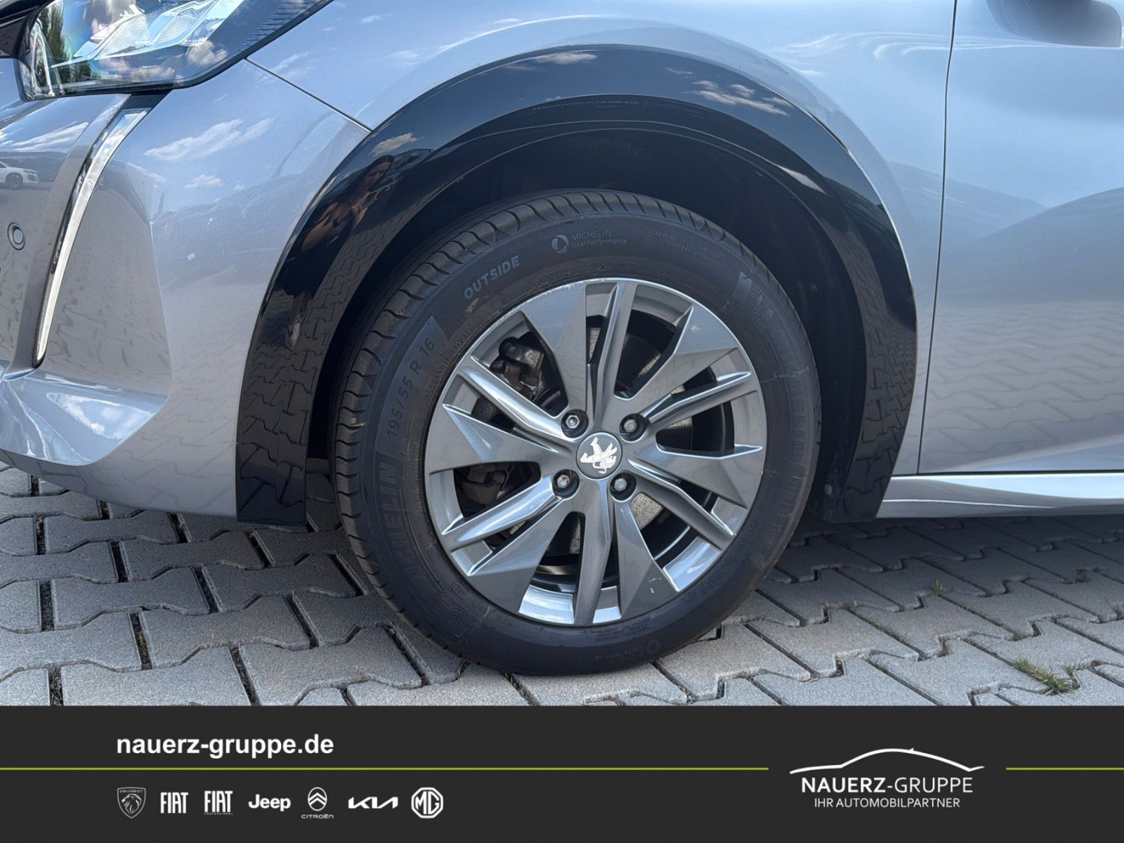 Fahrzeugabbildung Peugeot 208 e- Allure 136
