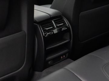 Fahrzeugabbildung BMW 530d Luxury Line Kamera DAB HiFi Stop&Go Alarm