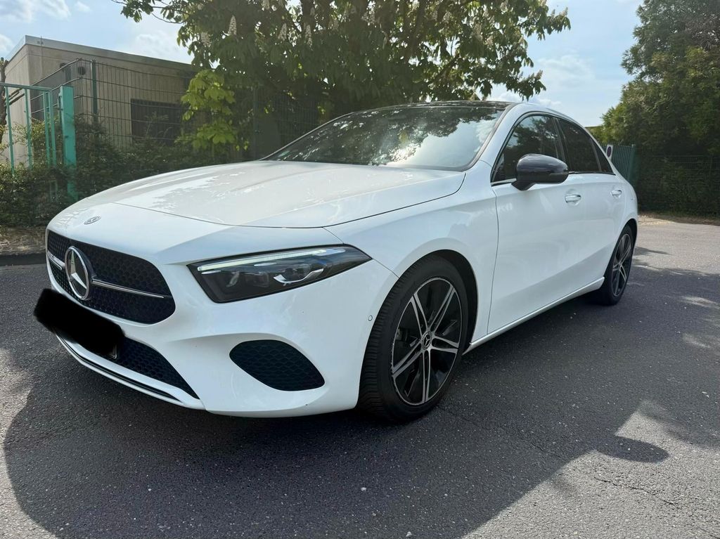 2025 Mercedes-Benz A 180