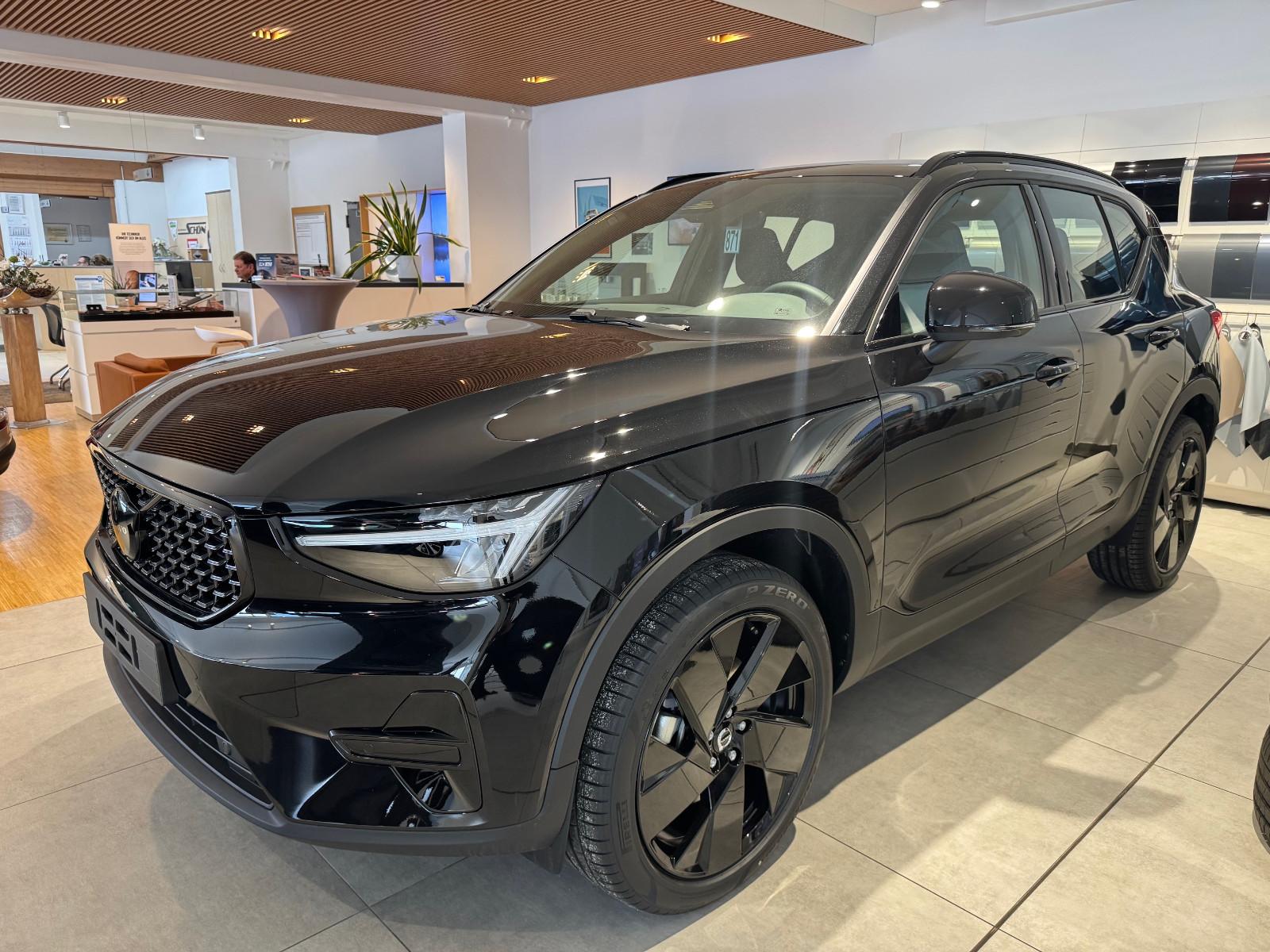 Volvo XC40 B3 Plus Black Edition DCT