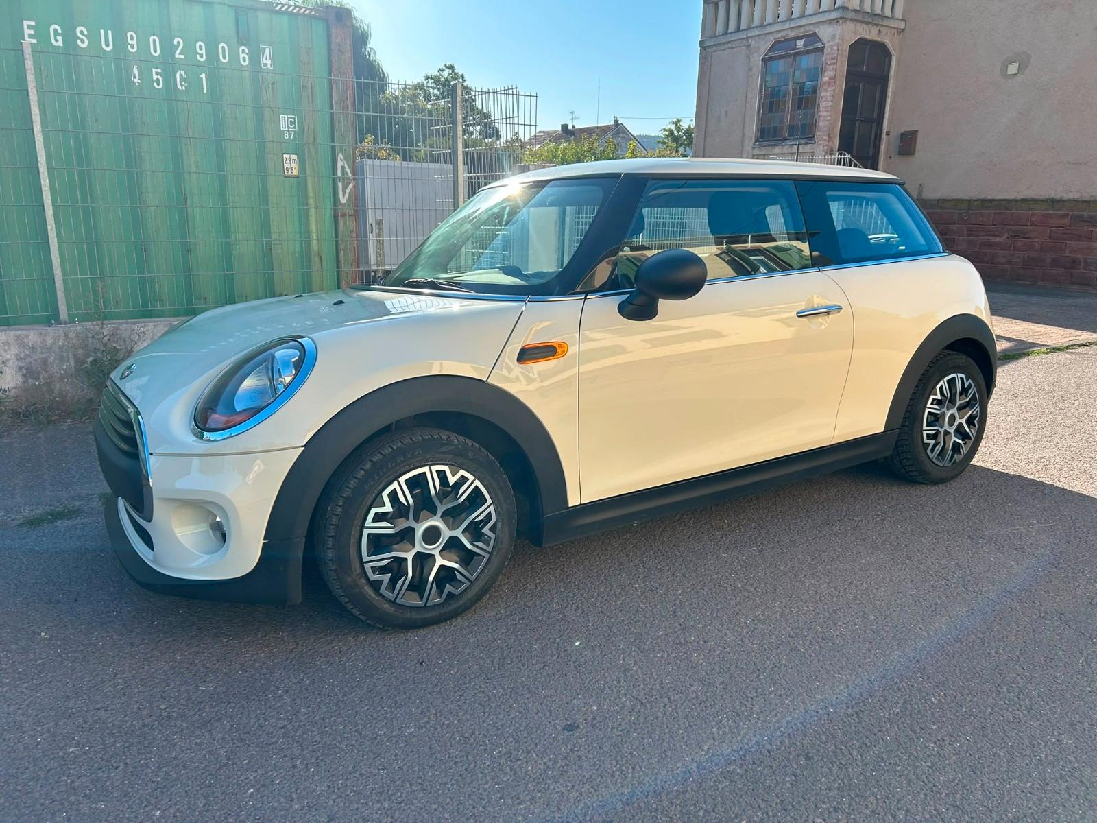 MINI ONE_FIRST Mini 3-trg. One First