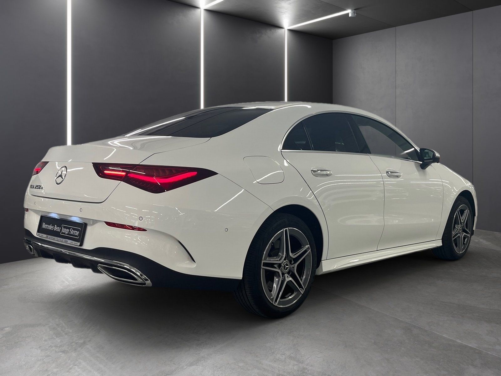 Fahrzeugabbildung Mercedes-Benz CLA 250 e AMG Plus*Pano*360°*MuBeam*Burmes*11kW*