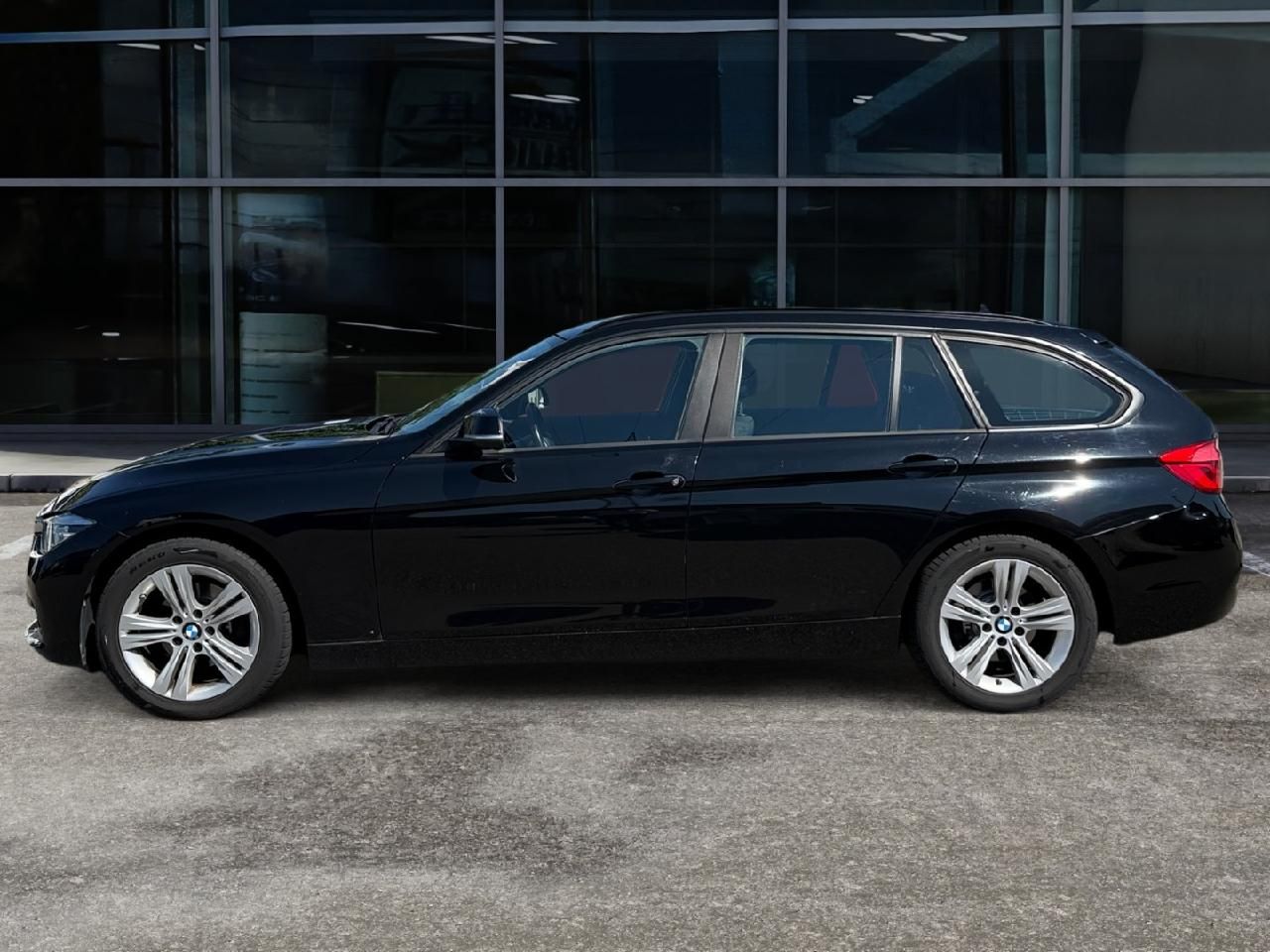 Fahrzeugabbildung BMW 3 Touring 320 i Advantage