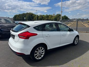Ford Focus - 7