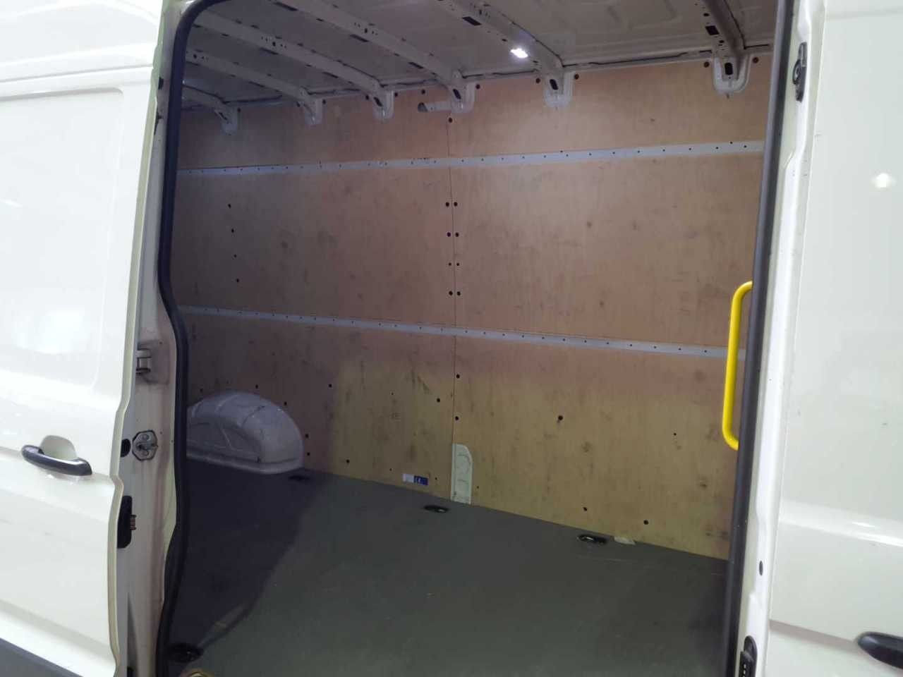 Fahrzeugabbildung Volkswagen Crafter Kasten Kasten 35 lang Hochdach FWD