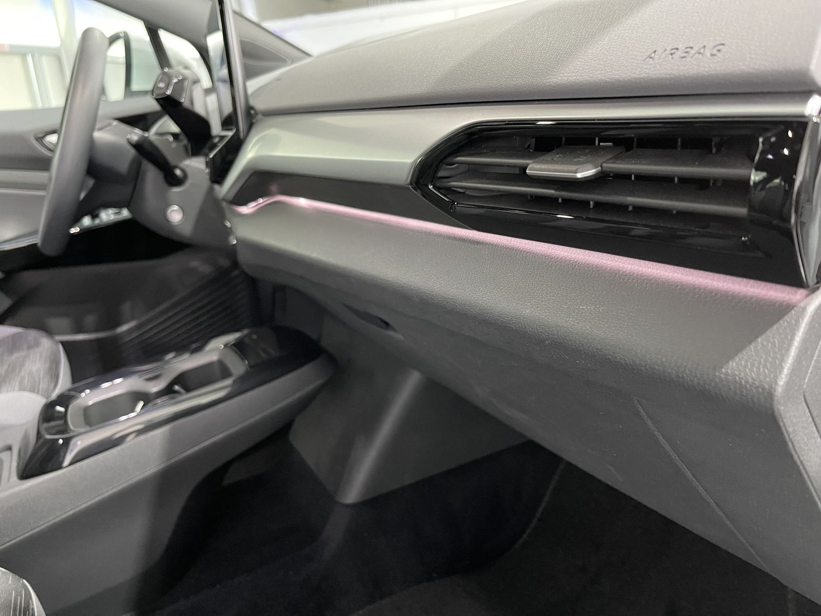 Fahrzeugabbildung Volkswagen ID.4 Pure*LED-Matrix*PDC*Navi*ACC*Spur*