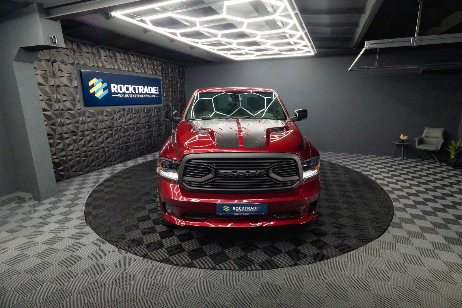 Fahrzeugabbildung Dodge RAM 5.7 V8 HEMI 4x4 OFFROAD Night-Paket *LED*AHK