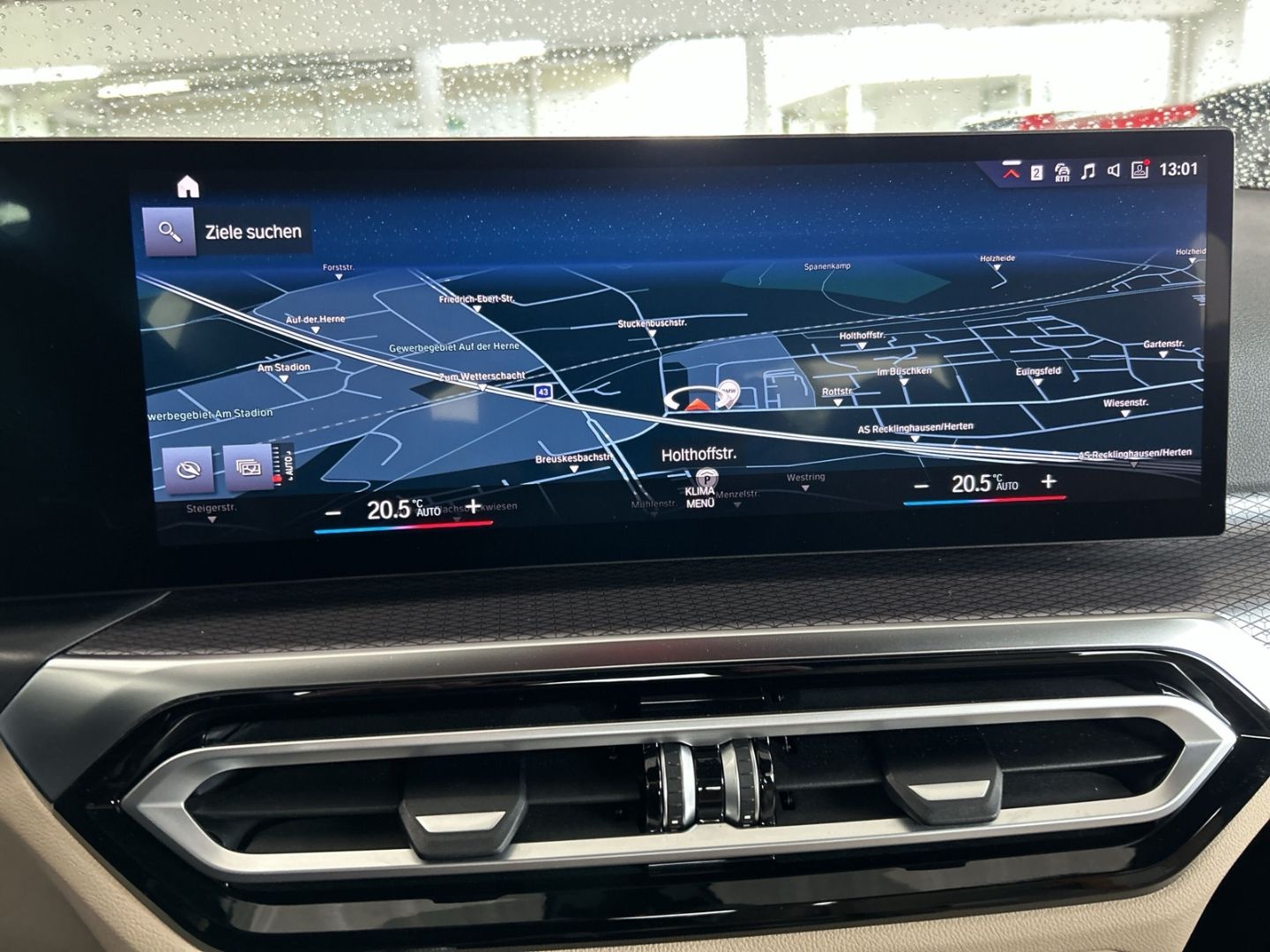 Fahrzeugabbildung BMW 320 d Lim.,M Sport,AHK,ACC,HIFI,Curved Display