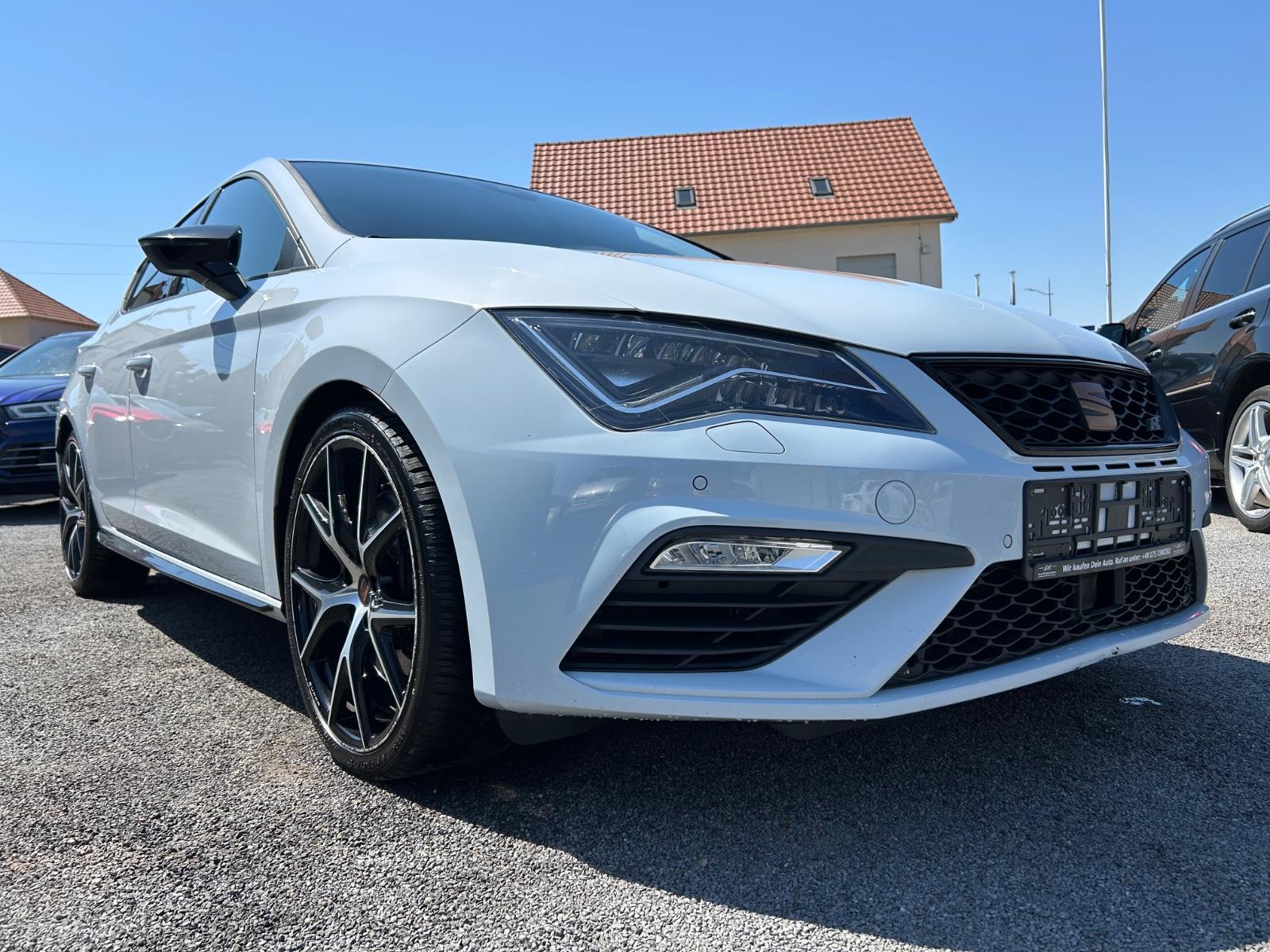 Seat Leon CUPRA SILVER  ACC + KAMERA