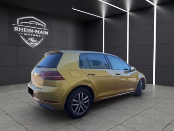 Volkswagen Golf - 6