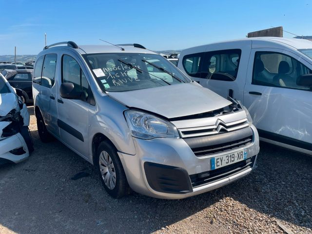 Citroën Berlingo 1.6 BlueHDi 100 VP 7 Places / EY319