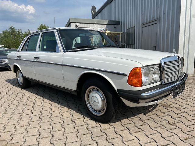 Mercedes-Benz E 240 - H Kennzeichen - Tüv 05/2025 - Kein Rost