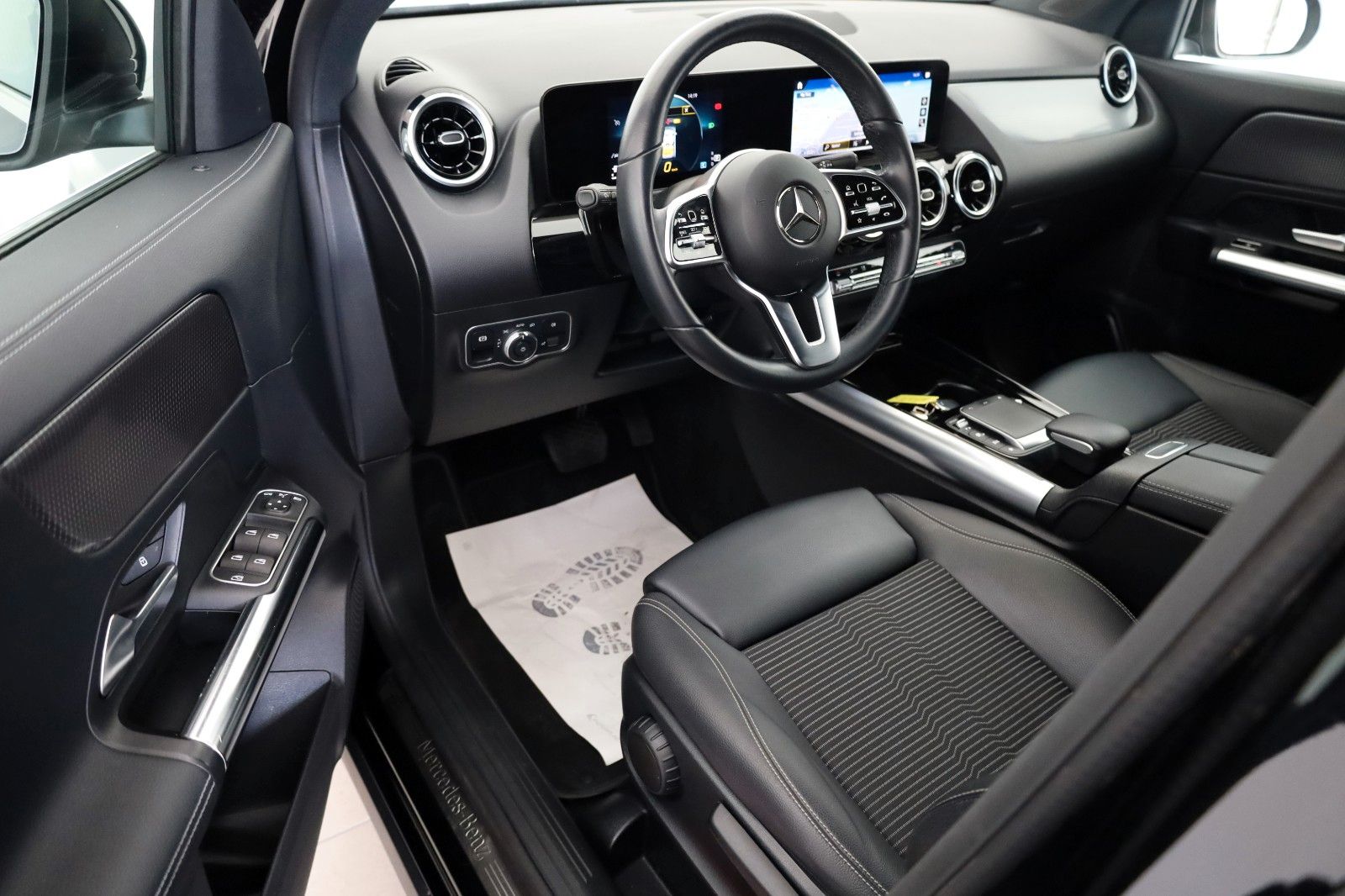 Fahrzeugabbildung Mercedes-Benz GLA 200 d Progressive,T.Leder,Navi,LED,Kamera