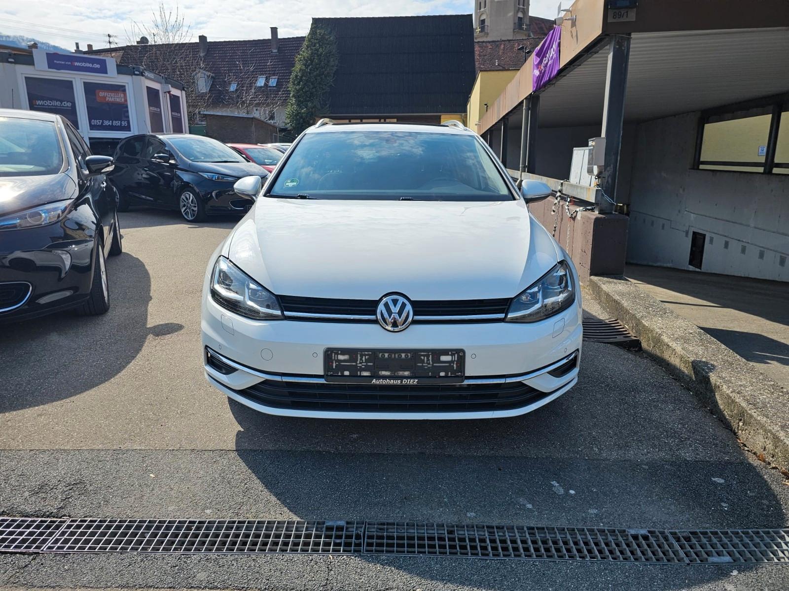 Volkswagen Golf VII Variant* Sound* PANO* AHK*DSG*