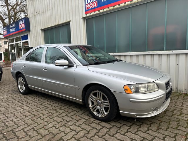 Volvo S60 D5 Momentum / Automatik