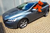 Volvo V40 Kinetic Scheckheft - Volvo V40: Kinetic