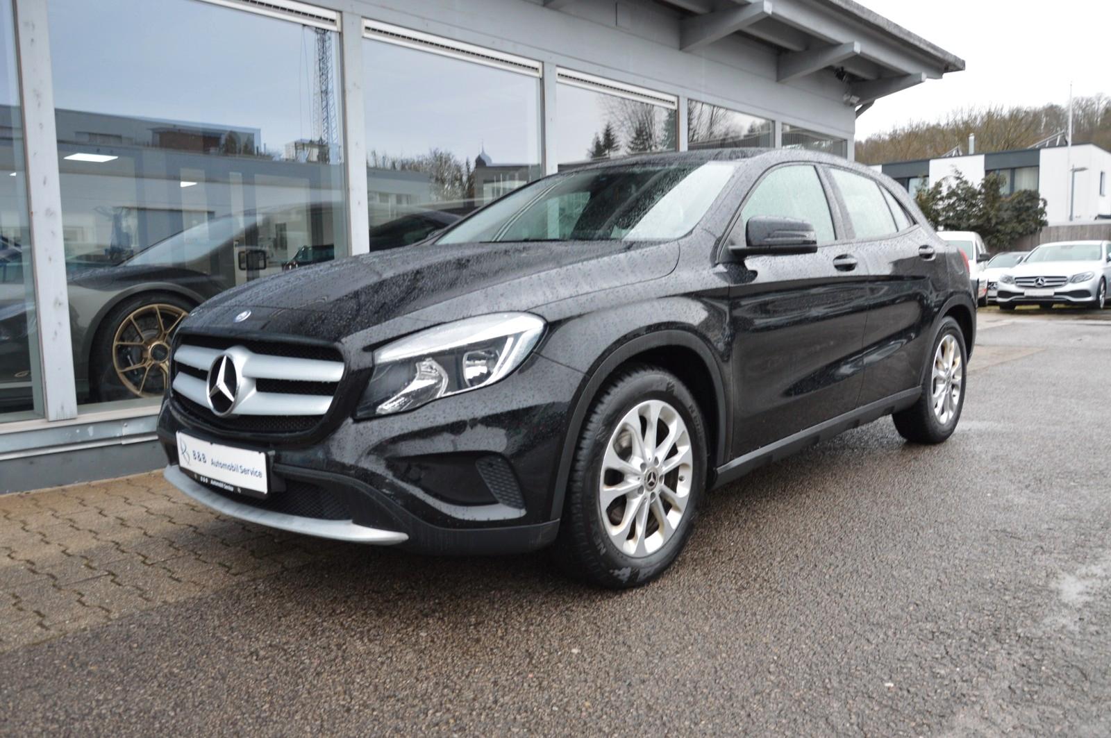Mercedes-Benz GLA 180 SPORT*CAM*SHZ*ALU*KLIMA*AHK*EURO6*