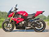BMW S 1000 R (K47), Topzustand, Akra, Carbon u.a. - BMW K1000