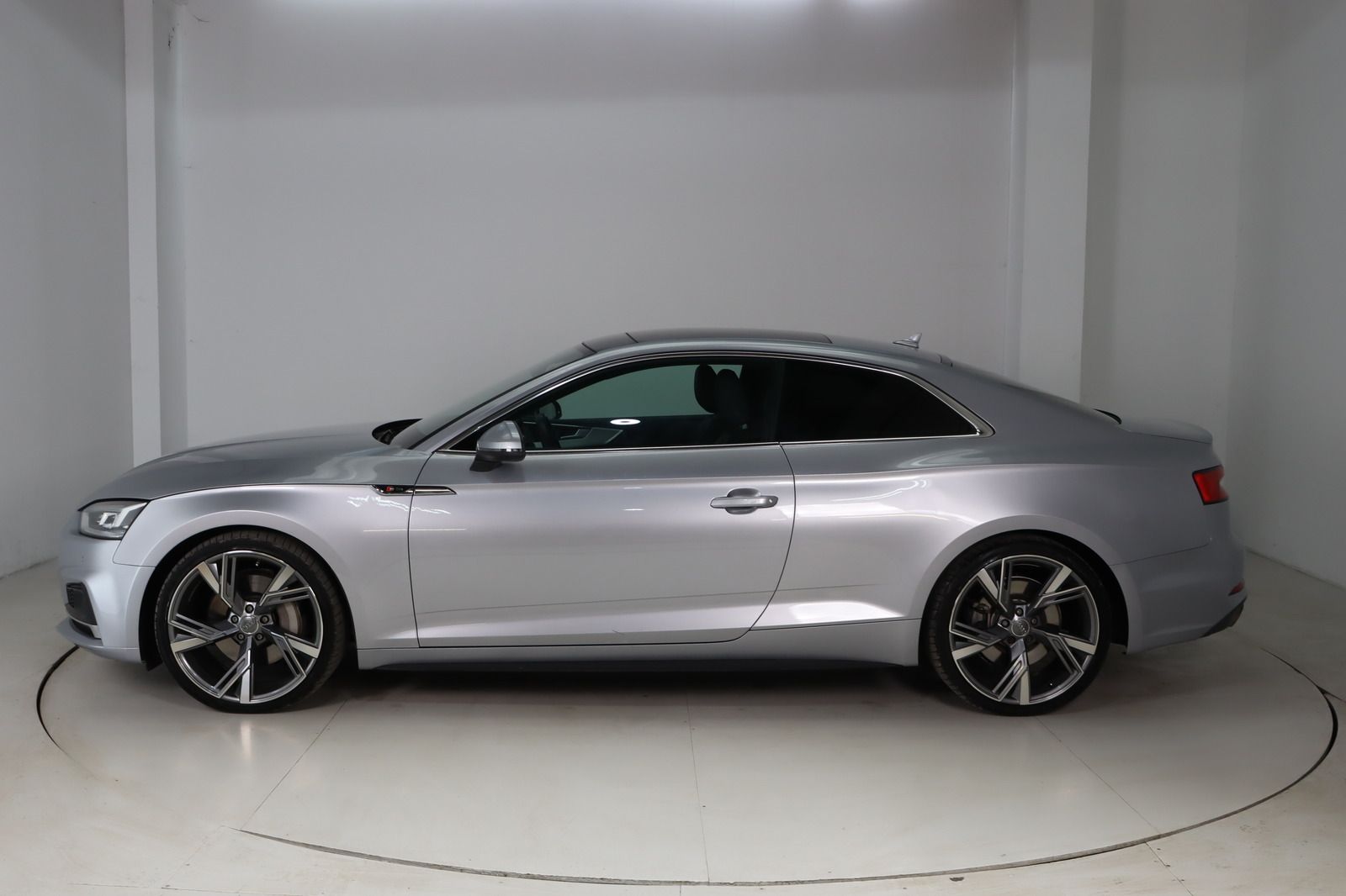 Fahrzeugabbildung Audi A5 Coupe 2.0 TFSi S-line Quattro S-tronic