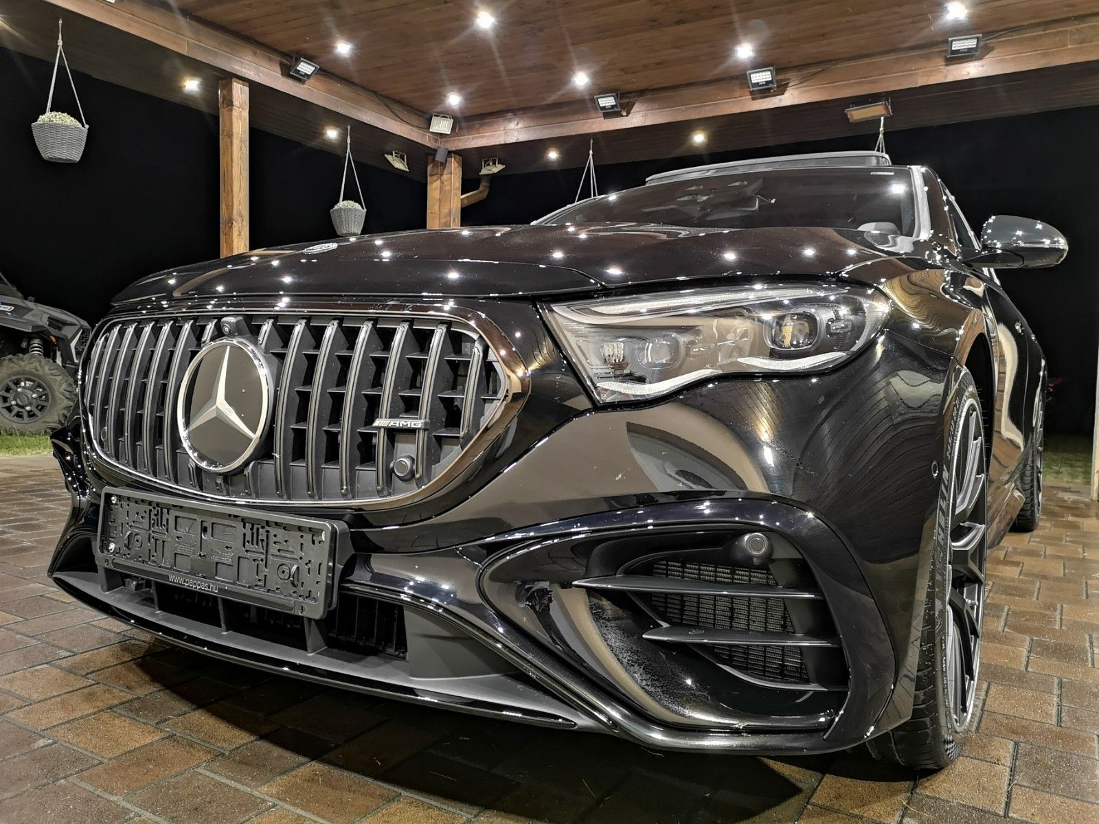 MERCEDES-BENZ E 53 AMG 4MATIC+ 9G-TRONIC Plug-in hybrid drive