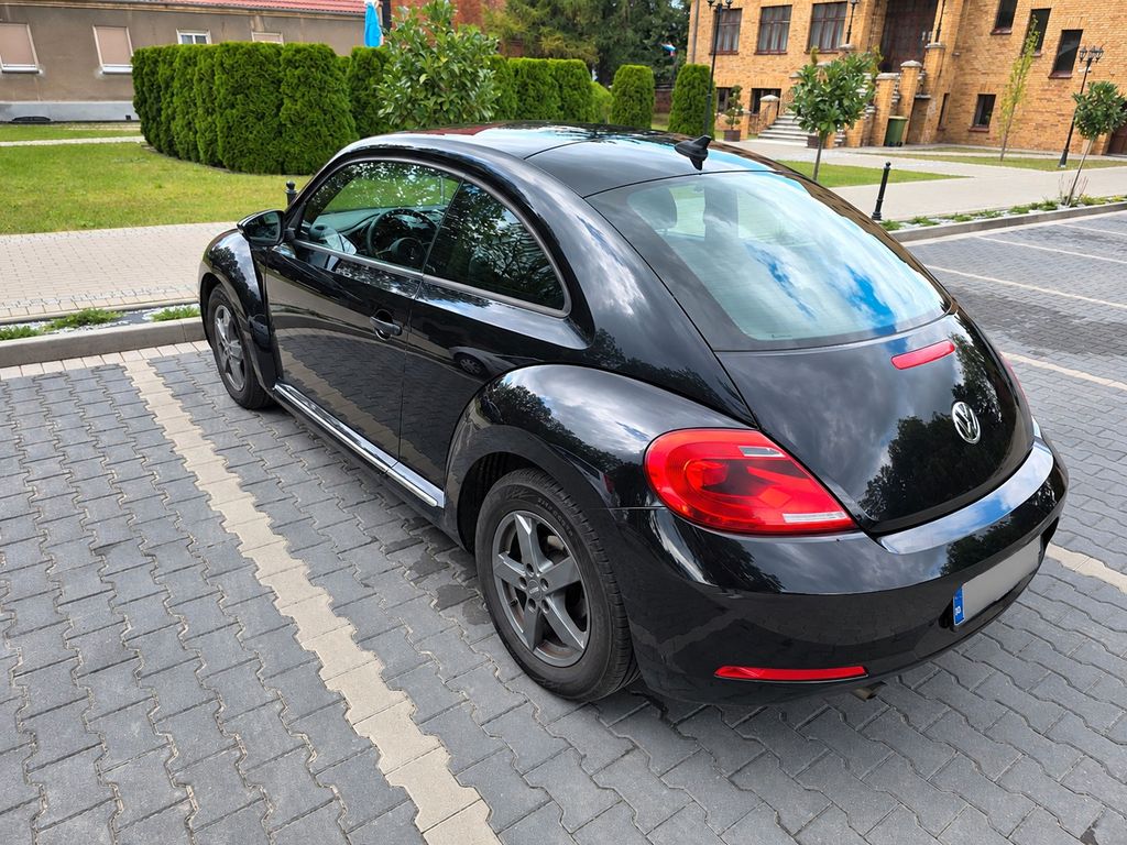 Image of Volkswagen Beetle