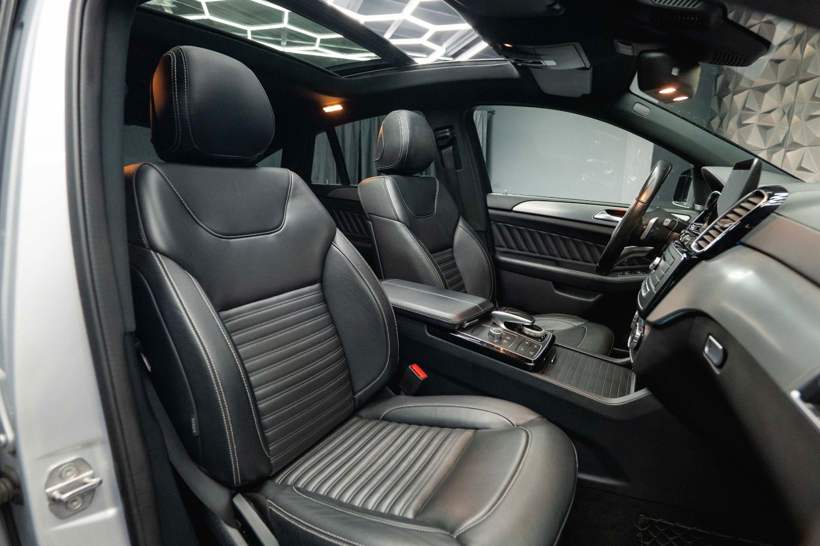 Fahrzeugabbildung Mercedes-Benz GLE 350d Coupe 4Matic AMG Night *Pano*ACC*LED*