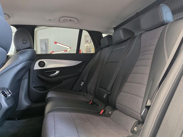 MERCEDES-BENZ E 220 — Foto 30