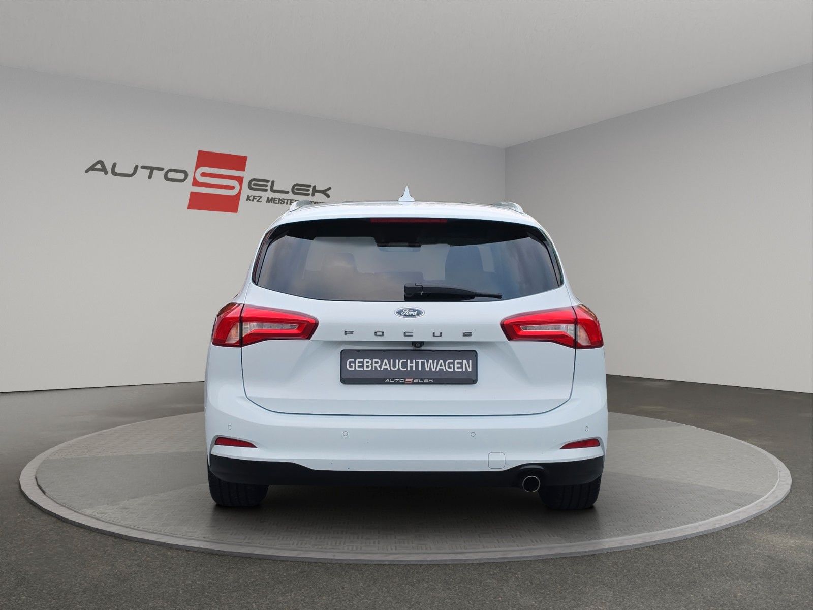 Fahrzeugabbildung Ford Focus Turnier Titanium Navi Kamera