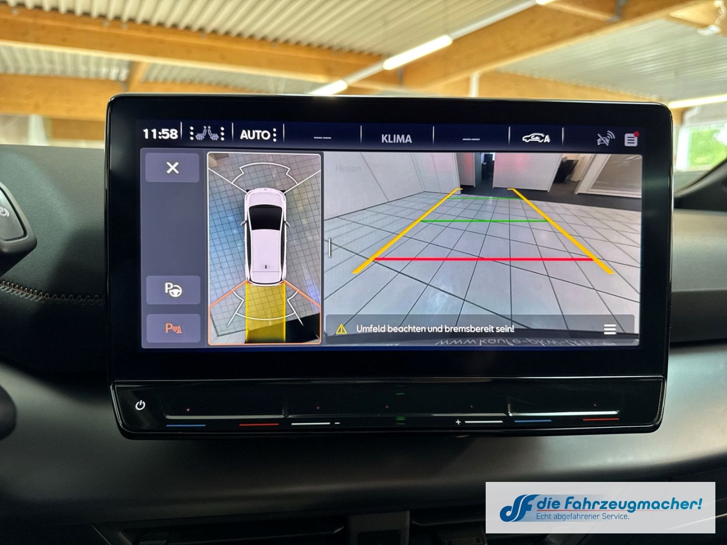 Fahrzeugabbildung CUPRA Born 150 kW Digitales Cockpit Massagesitze LED M
