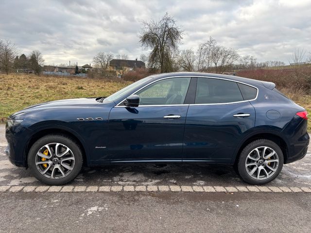 Maserati Levante. GranLusso Q4  NETTO EXPORT 27.600