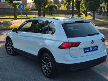 Volkswagen Tiguan - 4