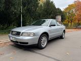 Audi A4 2.6 Avant quattro quattro - Audi A4 aus 1996: Kombi