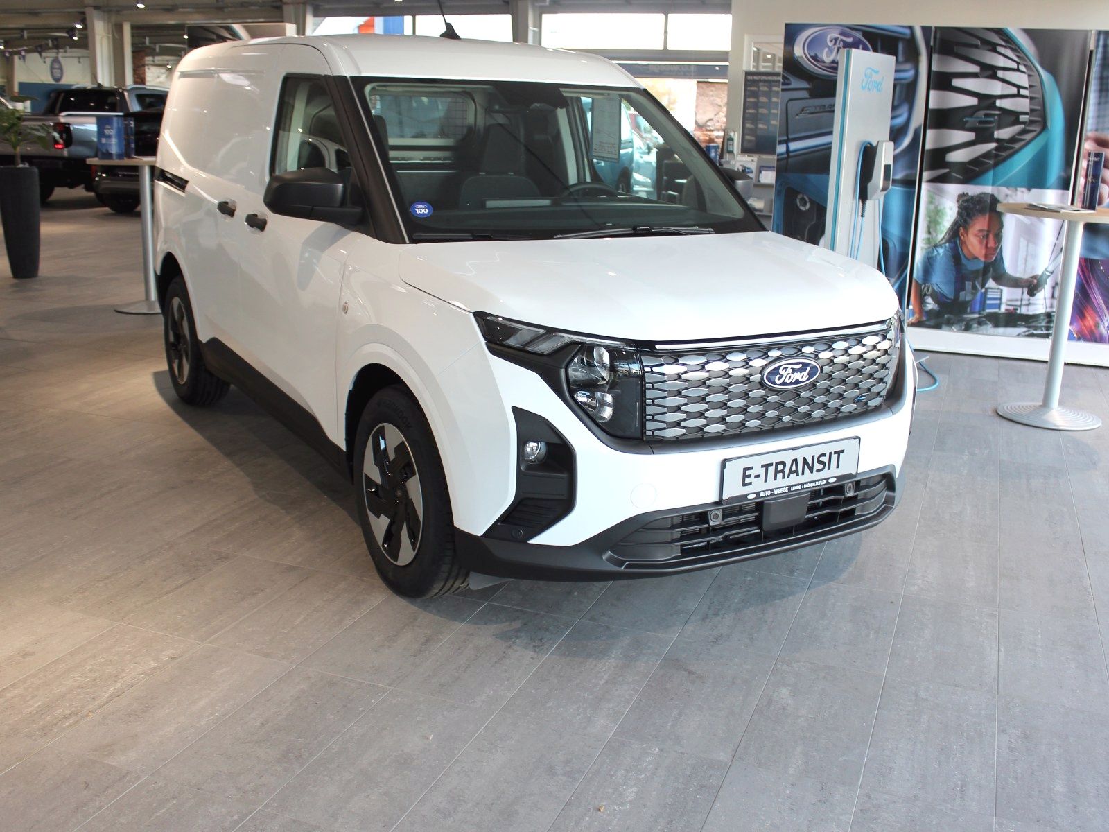 Fahrzeugabbildung Ford Transit Courier BEV Trend