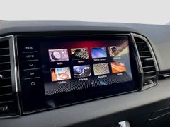 SKODA Karoq 4x4 AHK NAVI DCC Standh. Kamera PDC LED 19